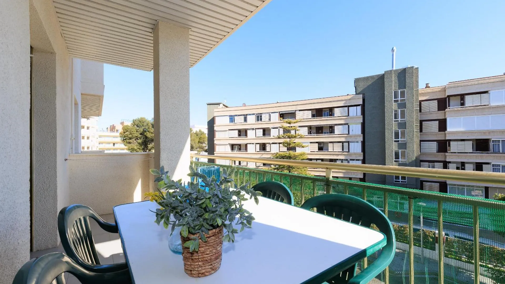 Uhc Pino Alto Apartments Σαλού 0*,  Ισπανία